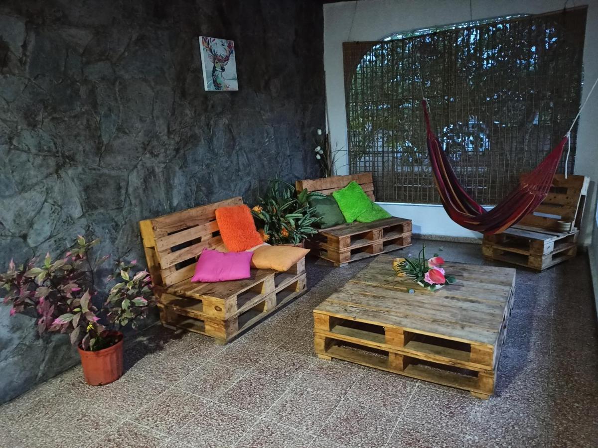 Hostal Familiar Argenal - David Luaran gambar