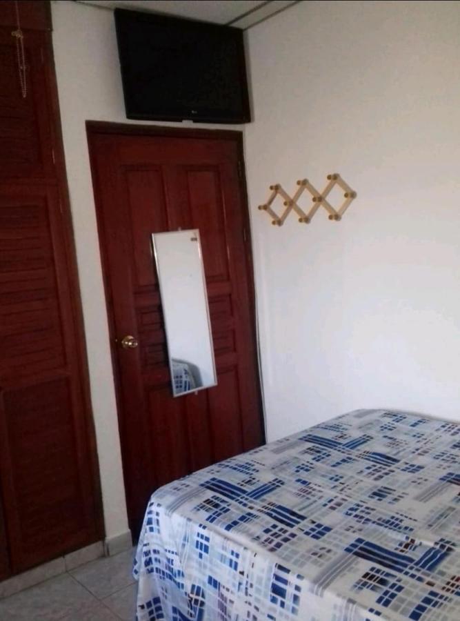 Hostal Familiar Argenal - David Luaran gambar